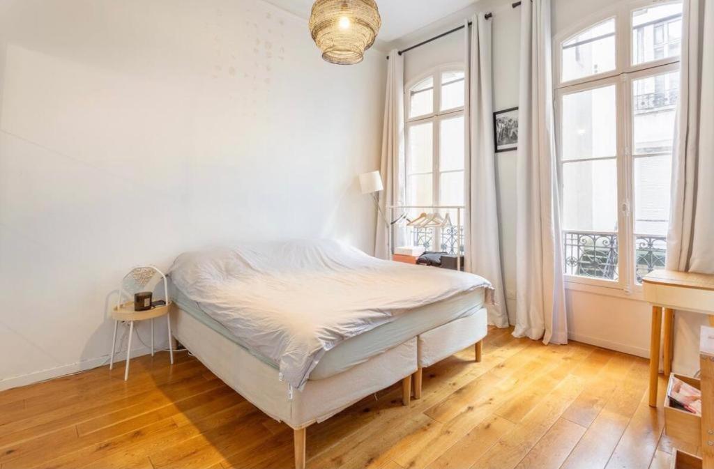 Modern, Spacious Facing The Arc De Triomphe Appartamento Parigi